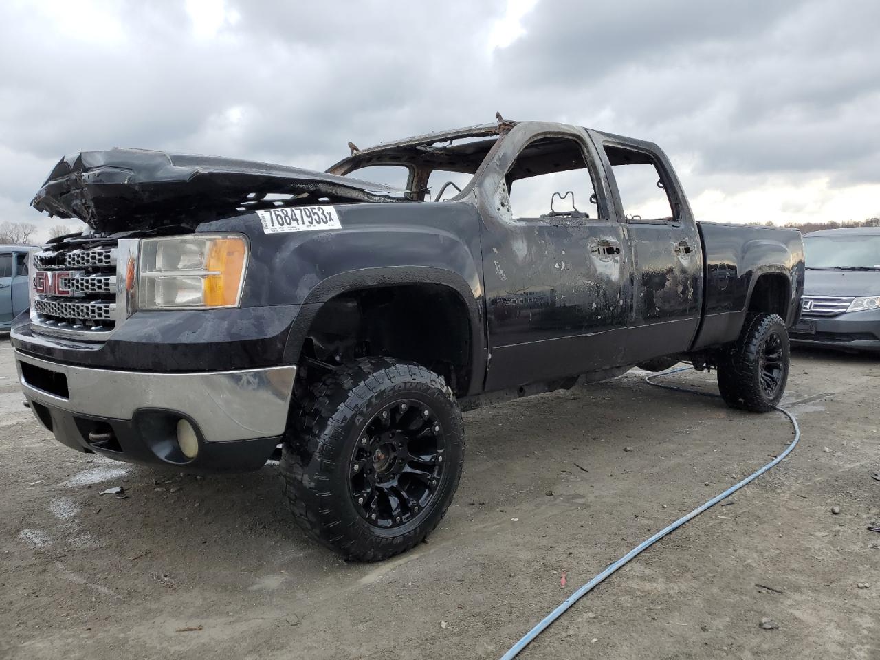 Image 1 of 2013 GMC SIERRA K2500 SLT 2013 with VIN 1GT121E82DF186162