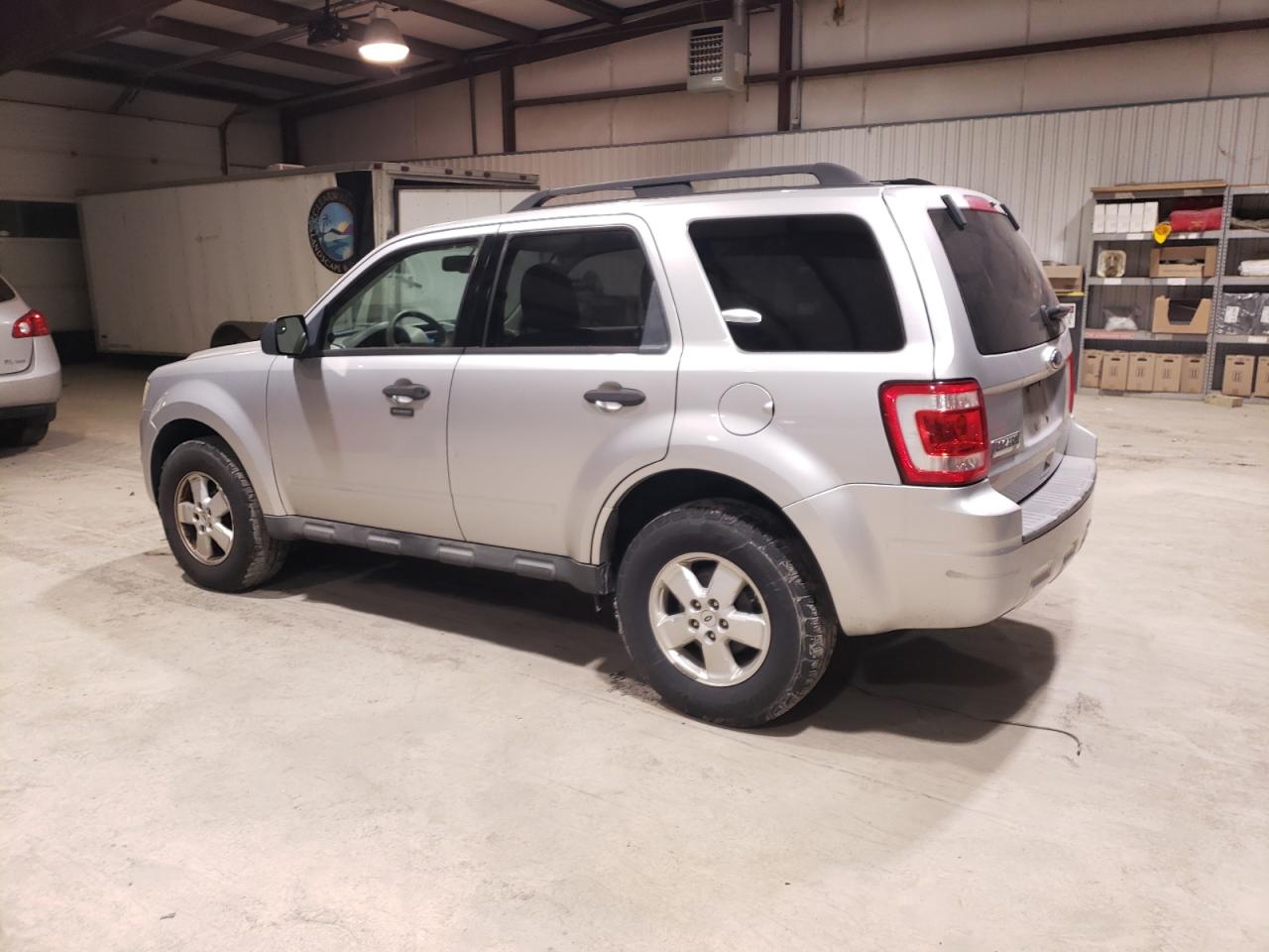 Image 2 of 2010 FORD ESCAPE XLT 2010 with VIN 1FMCU0D77AKA35449