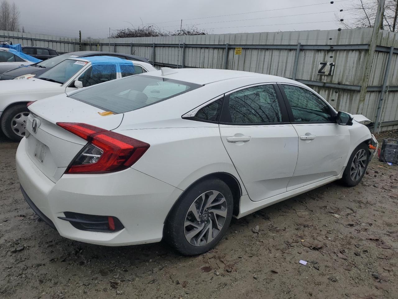 Image 3 of 2018 HONDA CIVIC EX 2018 with VIN 2HGFC2F79JH552421