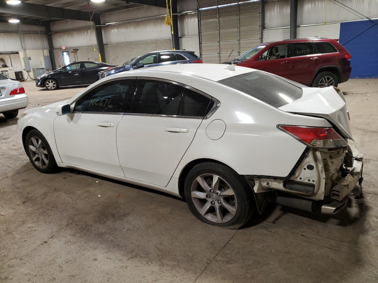 Obraz 2 z Acura Tl 2013 z VIN 19UUA8F26DA011852