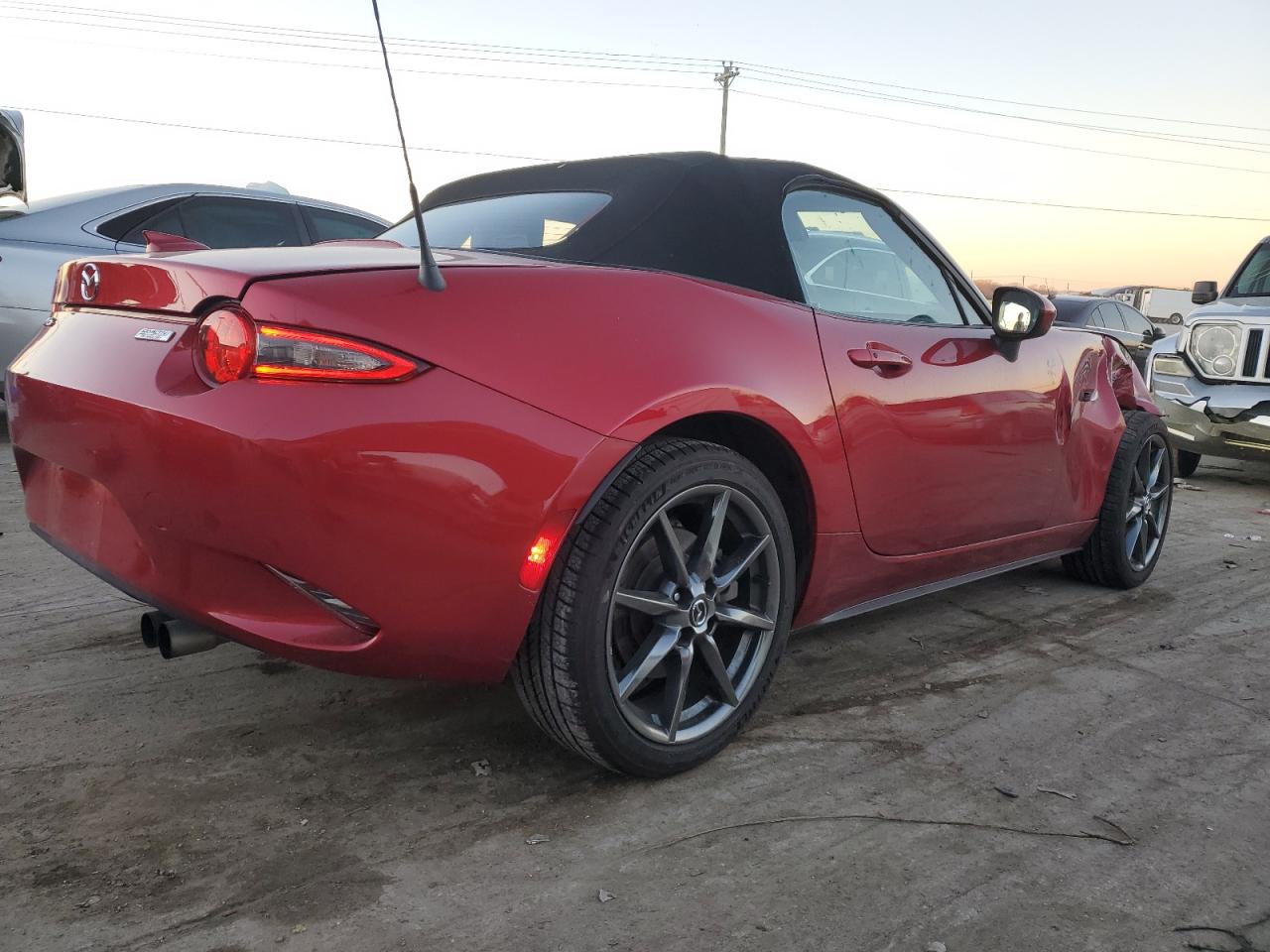 Image 3 of 2016 MAZDA MX-5 MIATA GRAND TOURING 2016 with VIN JM1NDAD78G0114572