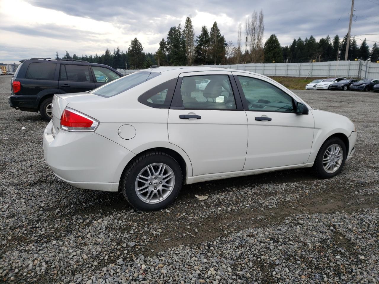 Изображение 3 2009 FORD FOCUS SE 2009 с VIN 1FAHP35N89W177710