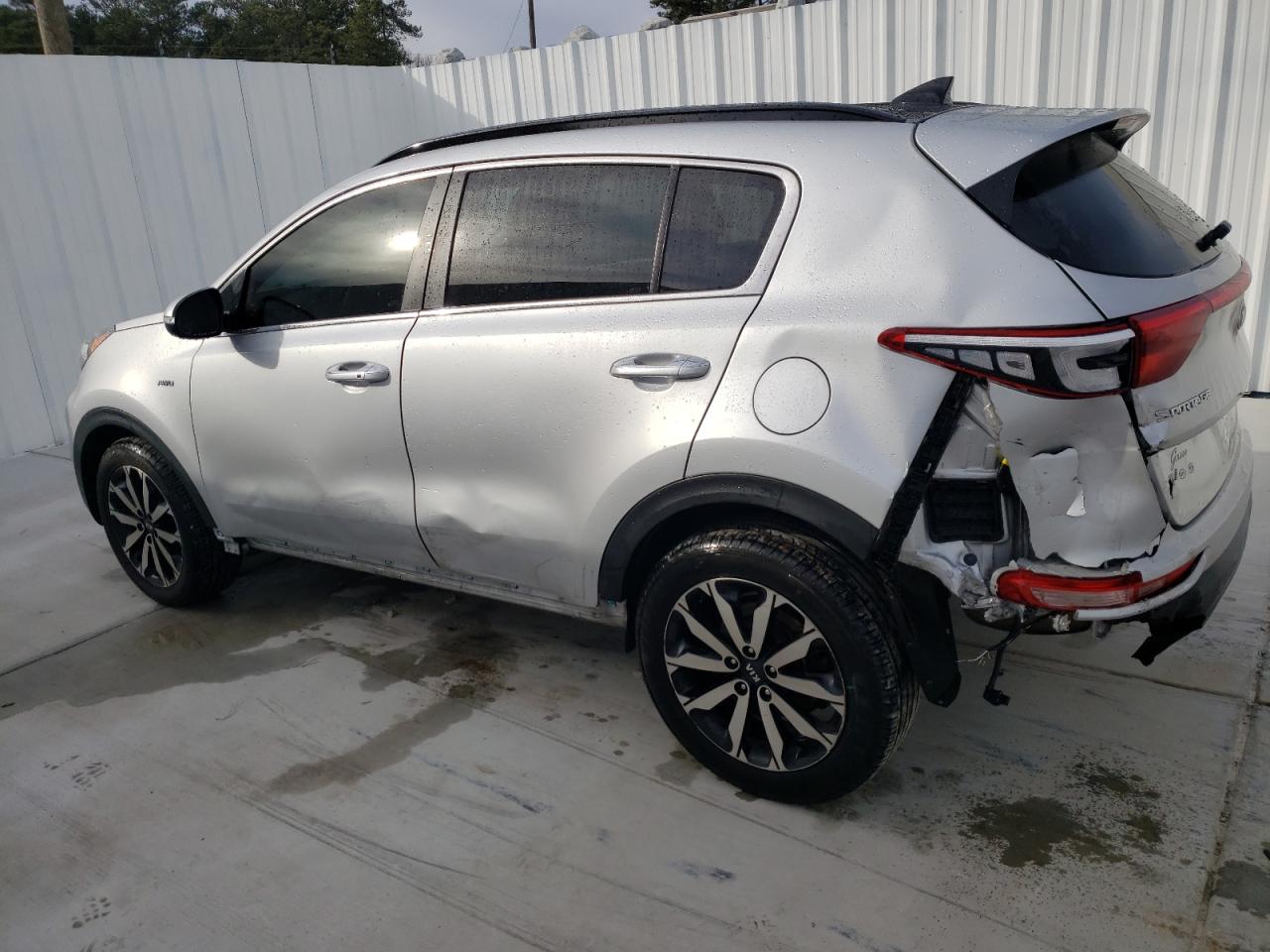Image 2 of 2019 KIA SPORTAGE EX 2019 with VIN KNDPNCAC3K7577822