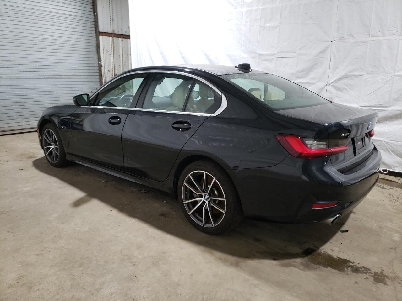 Obraz 2 z 2022 BMW 330XE  2022 z VIN 3MW5P9J09N8C72304
