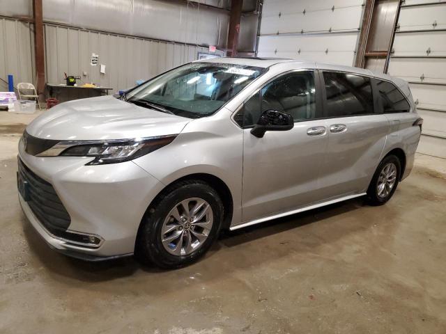 2022 TOYOTA SIENNA XLE 2022 image