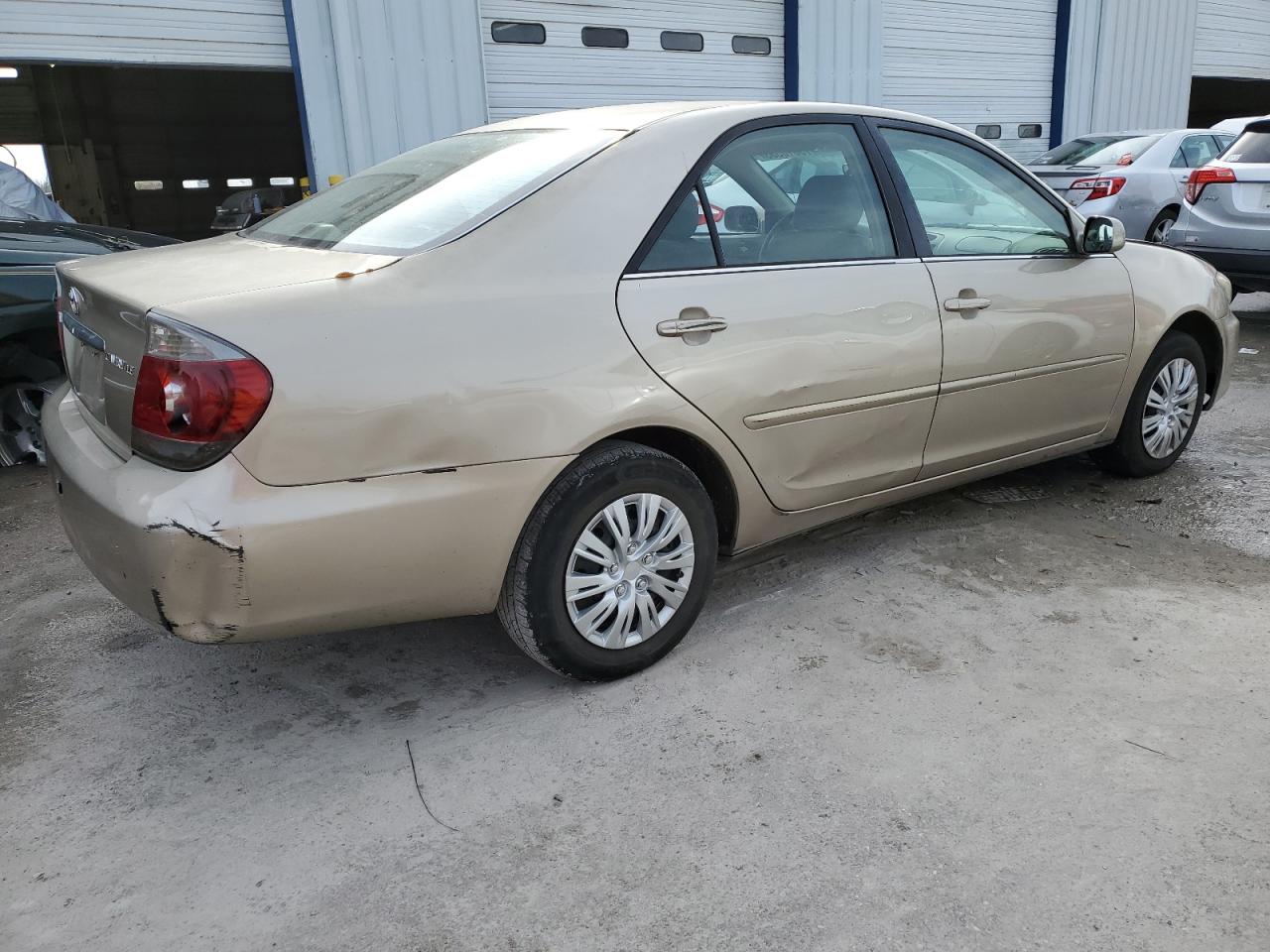 Изображение 3 2005 TOYOTA CAMRY LE 2005 с VIN 4T1BE32K05U382620