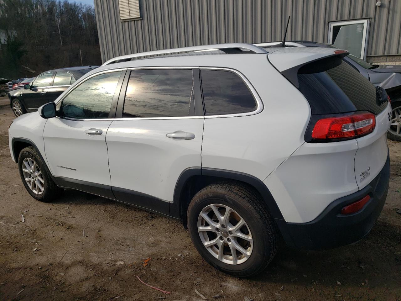 Image 2 of 2016 JEEP CHEROKEE LATITUDE 2016 with VIN 1C4PJMCS0GW143165