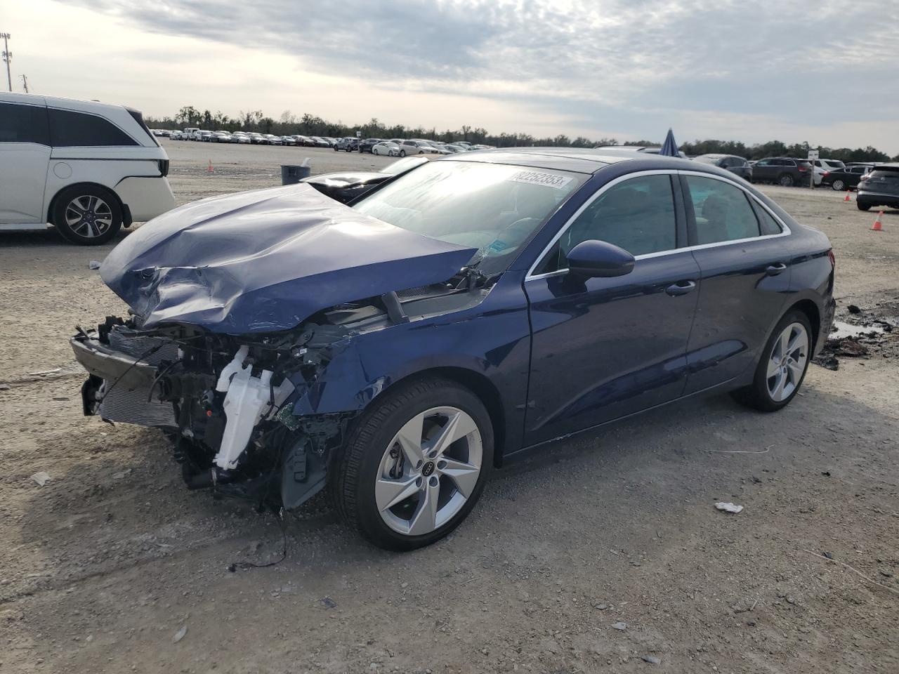 Изображение 1 2022 AUDI A3 PREMIUM 2022 с VIN WAUAUDGY8NA076706