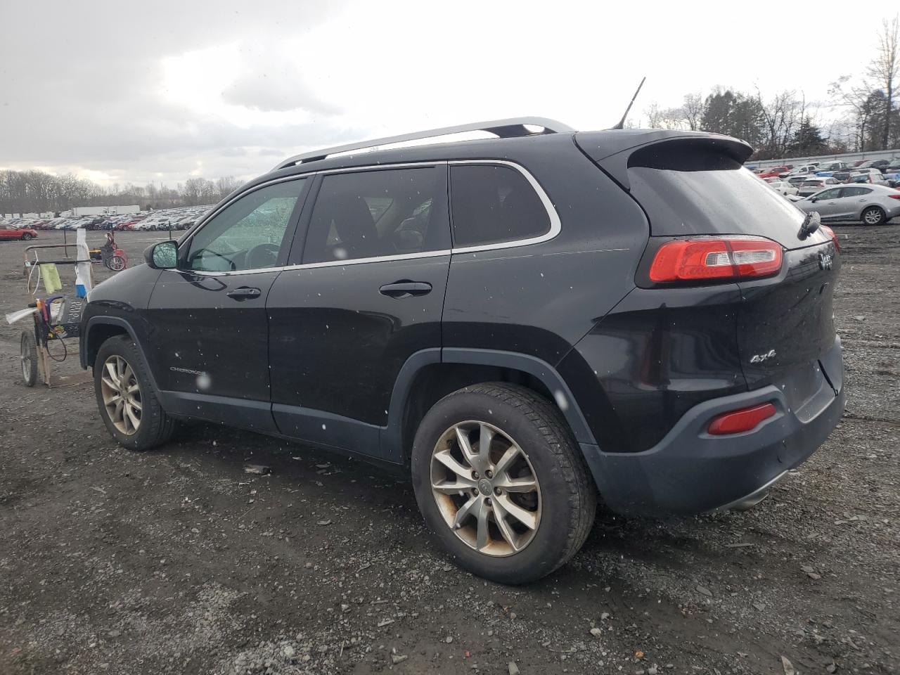 Image 2 of 2014 JEEP CHEROKEE LIMITED 2014 with VIN 1C4PJMDBXEW146005