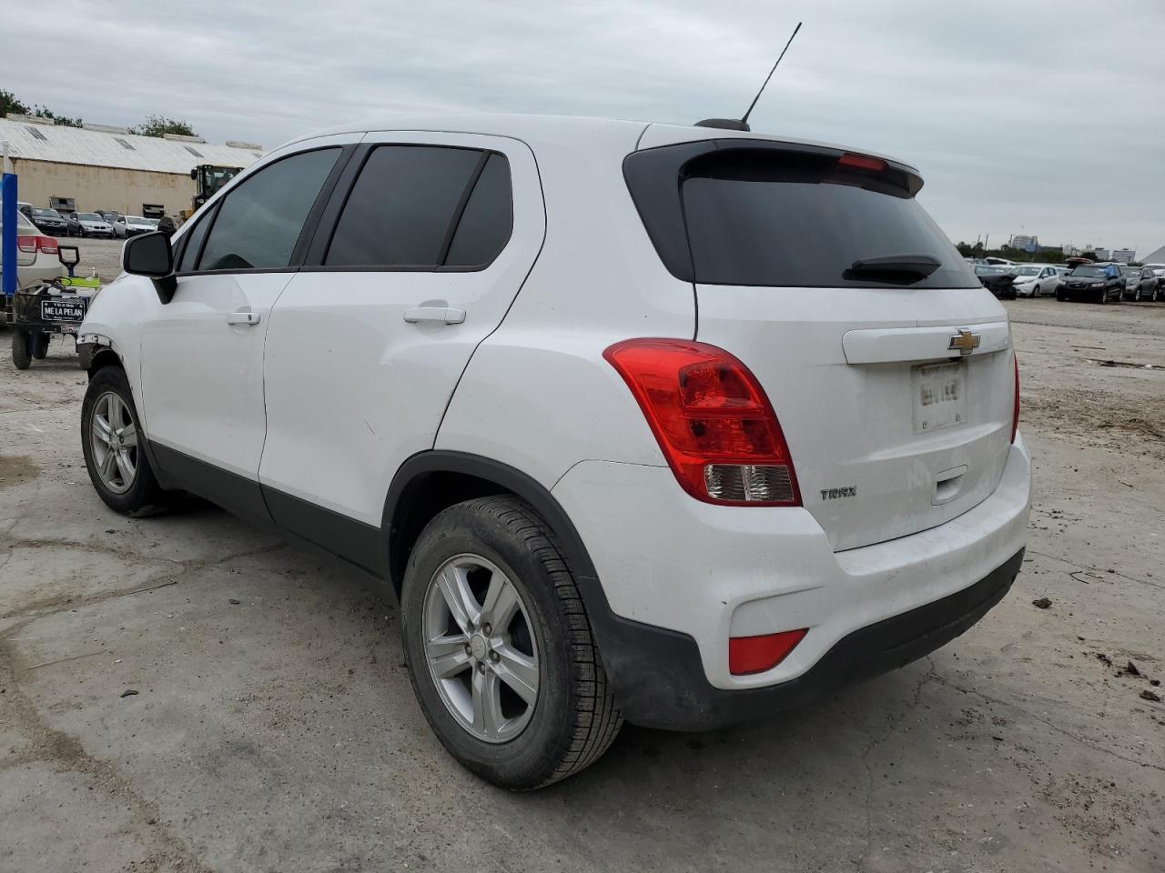 Image 2 of 2020 CHEVROLET TRAX LS 2020 with VIN 3GNCJKSB9LL126702