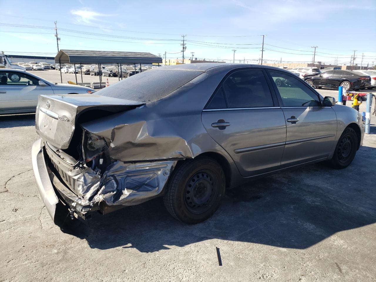 Image 3 of 2005 TOYOTA CAMRY LE 2005 with VIN 4T1BE30K35U987881
