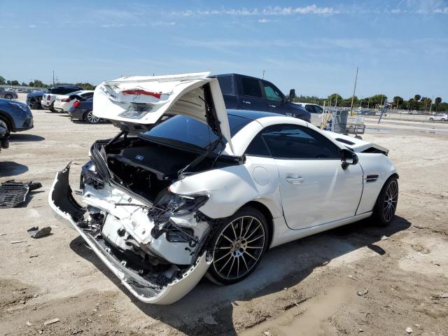 Image 3 of 2019 MERCEDES-BENZ SLC 300 2019 with VIN WDDPK3JA6KF160424