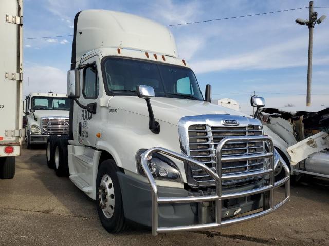 Изображение 2014 FREIGHTLINER CASCADIA 125  2014