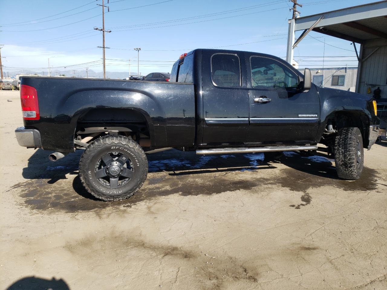 Image 3 of 2011 GMC SIERRA C1500 SLE 2011 with VIN 1GTR1VE01BZ126652
