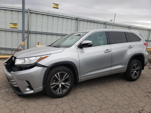 Изображение 1 2018 TOYOTA HIGHLANDER LE 2018 с VIN 5TDBZRFH6JS898571