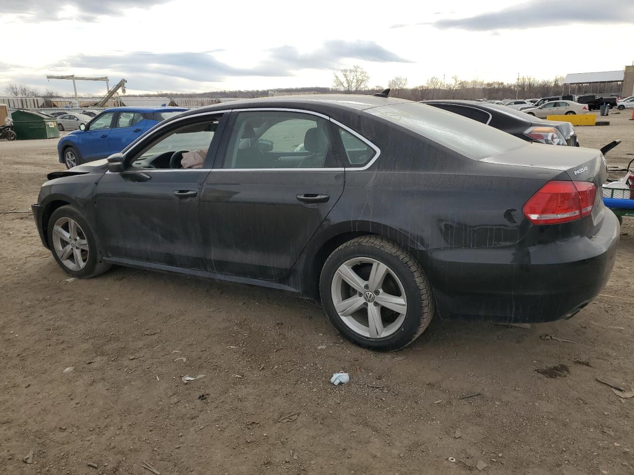 Image 2 of 2013 VOLKSWAGEN PASSAT SE 2013 with VIN 1VWBH7A36DC060269