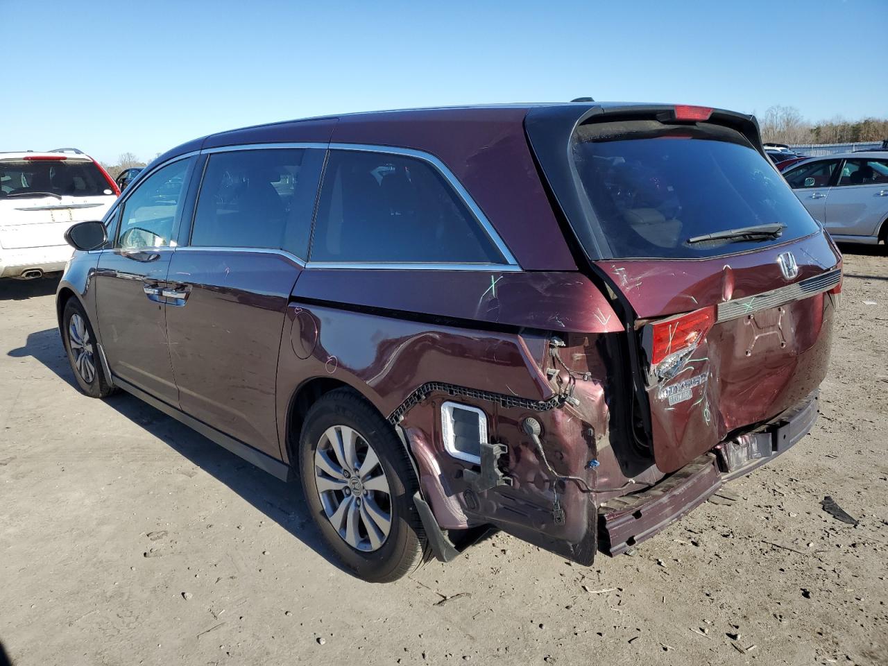 Image 2 of 2015 HONDA ODYSSEY EXL 2015 with VIN 5FNRL5H61FB100879
