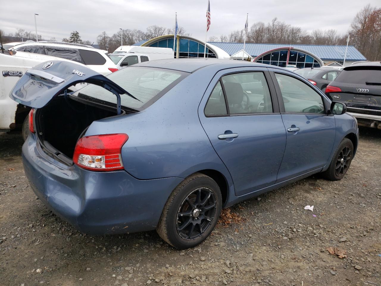 Изображение 3 2009 TOYOTA YARIS  2009 с VIN JTDBT903591311963