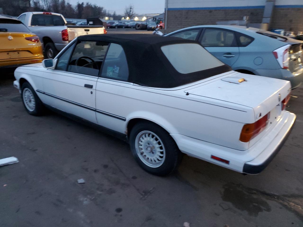 Image 2 of 1990 BMW 325 IC AUTOMATIC 1990 with VIN WBABB2312LEC21531