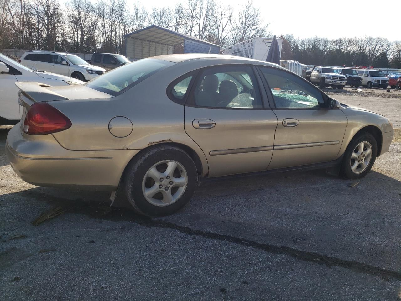 Image 3 of 2001 FORD TAURUS SES 2001 with VIN 1FAFP55U71G176248