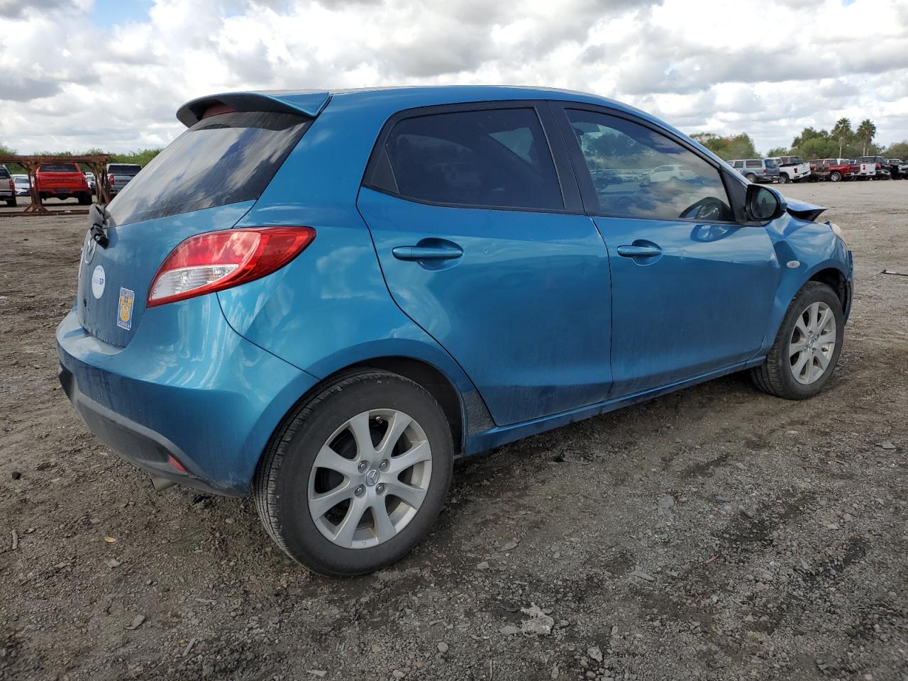 Obraz 3 z 2012 MAZDA MAZDA2  2012 z VIN JM1DE1LY8C0131725