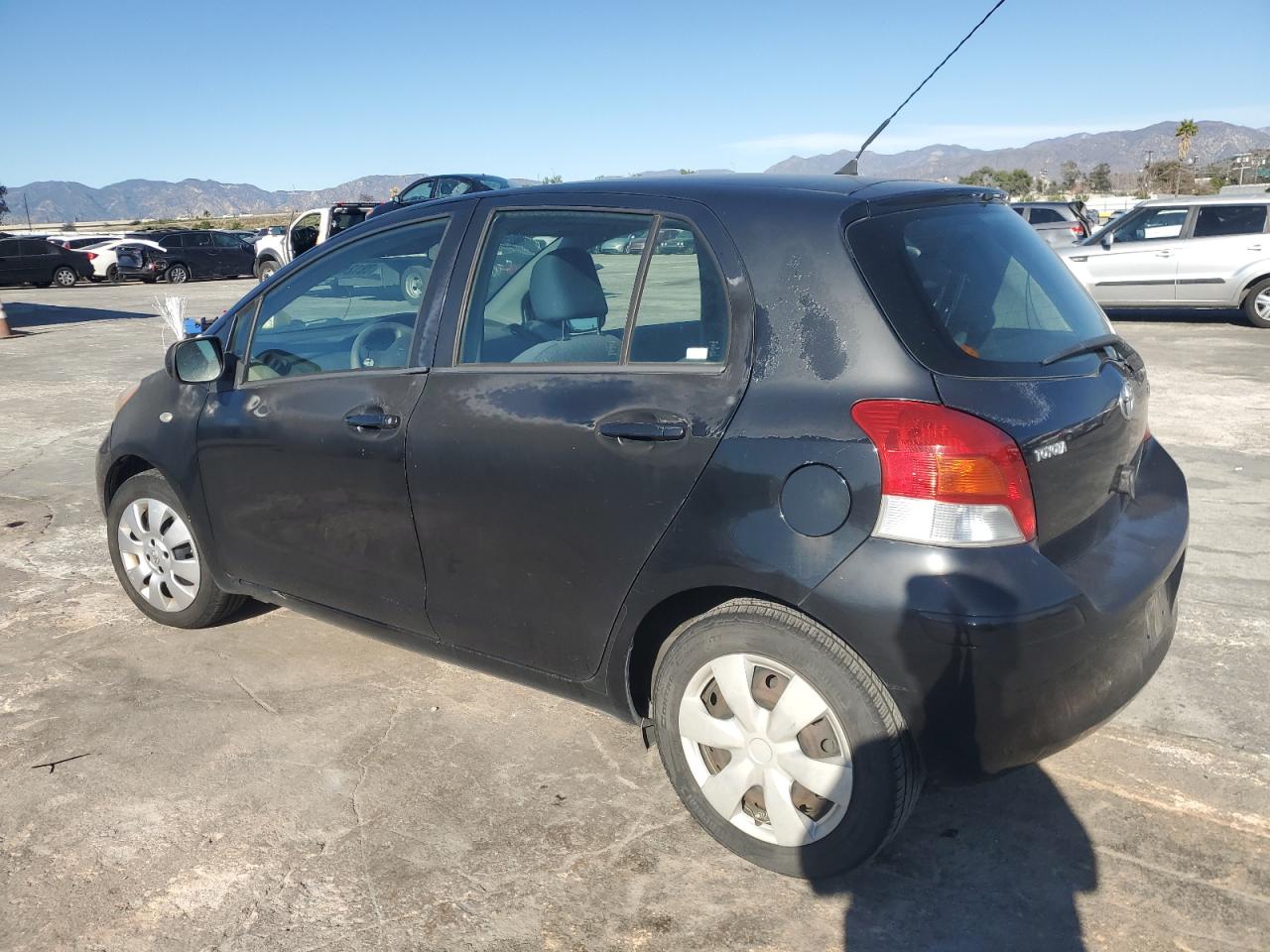 Изображение 2 2009 TOYOTA YARIS  2009 с VIN JTDKT903895247121