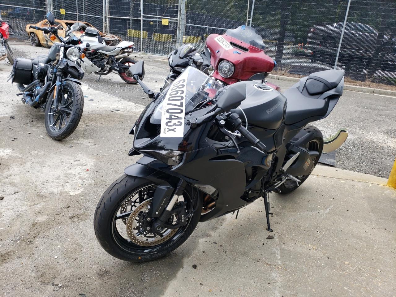 Изображение 2 2024 KAWASAKI ZX636 K 2024 с VIN JKBZXJJ1XRA000519