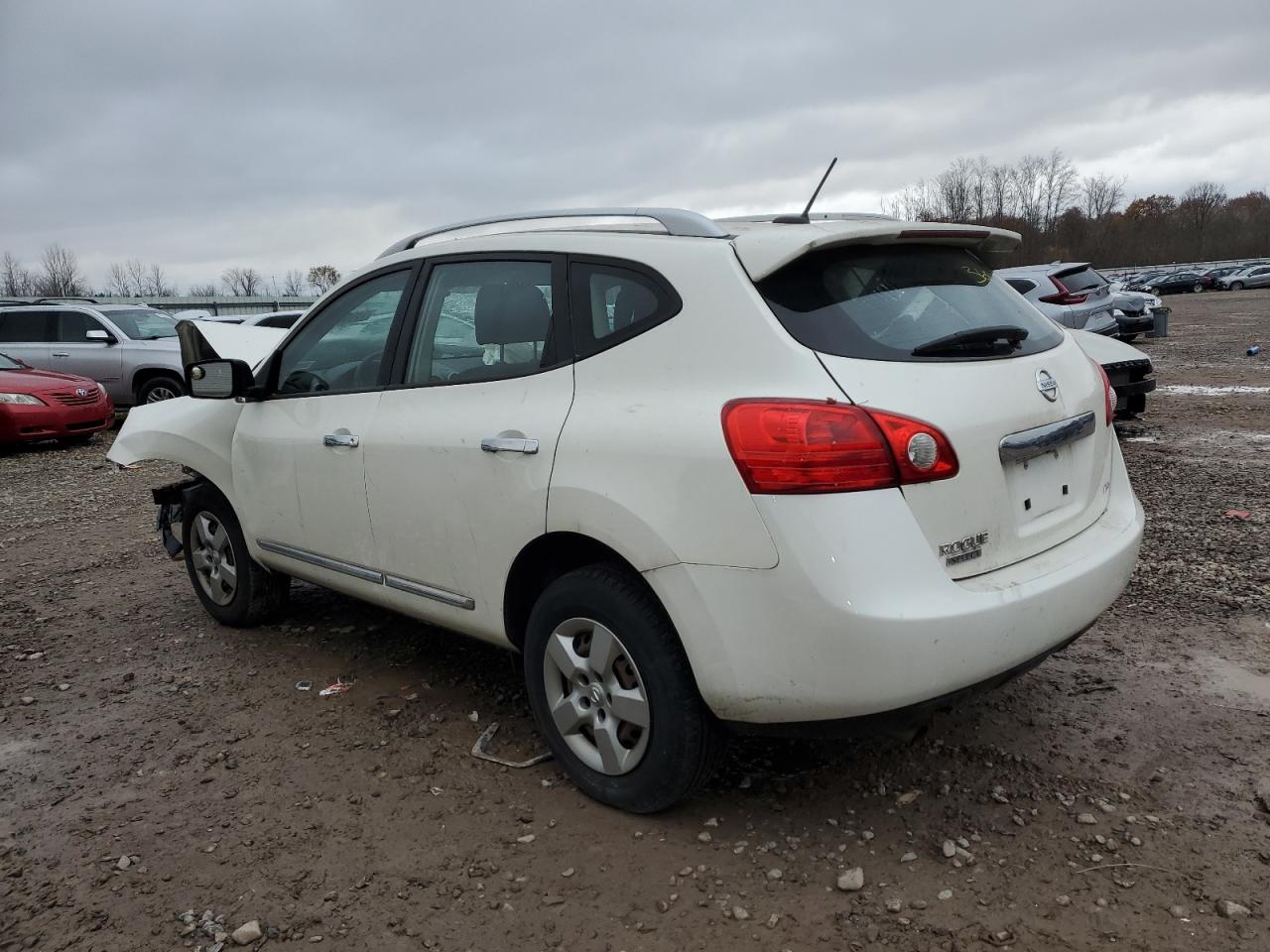 Image 2 of 2015 NISSAN ROGUE SELECT S 2015 with VIN JN8AS5MV1FW762510