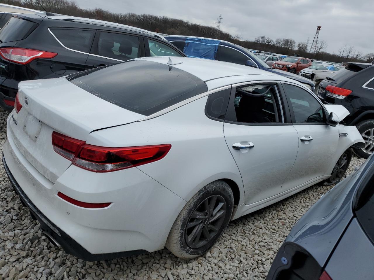 Image 3 of 2019 KIA OPTIMA LX 2019 with VIN 5XXGT4L30KG373009