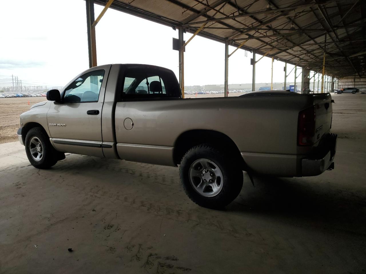Image 2 of 2004 DODGE RAM 1500 ST 2004 with VIN 1D7HA16D44J231974