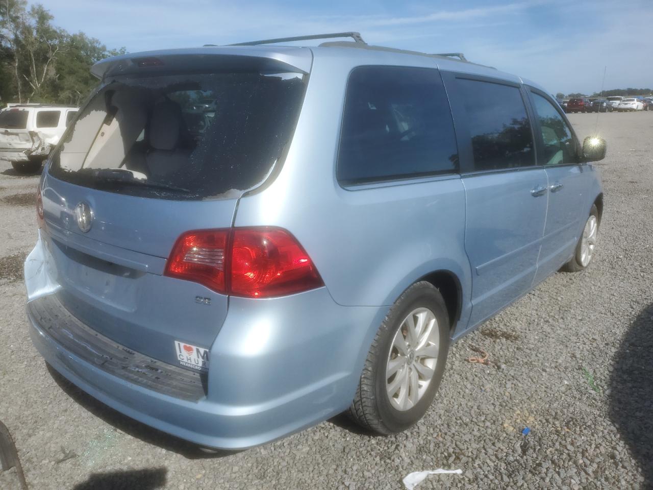 Image 3 of 2012 VOLKSWAGEN ROUTAN SE 2012 with VIN 2C4RVABG7CR354861