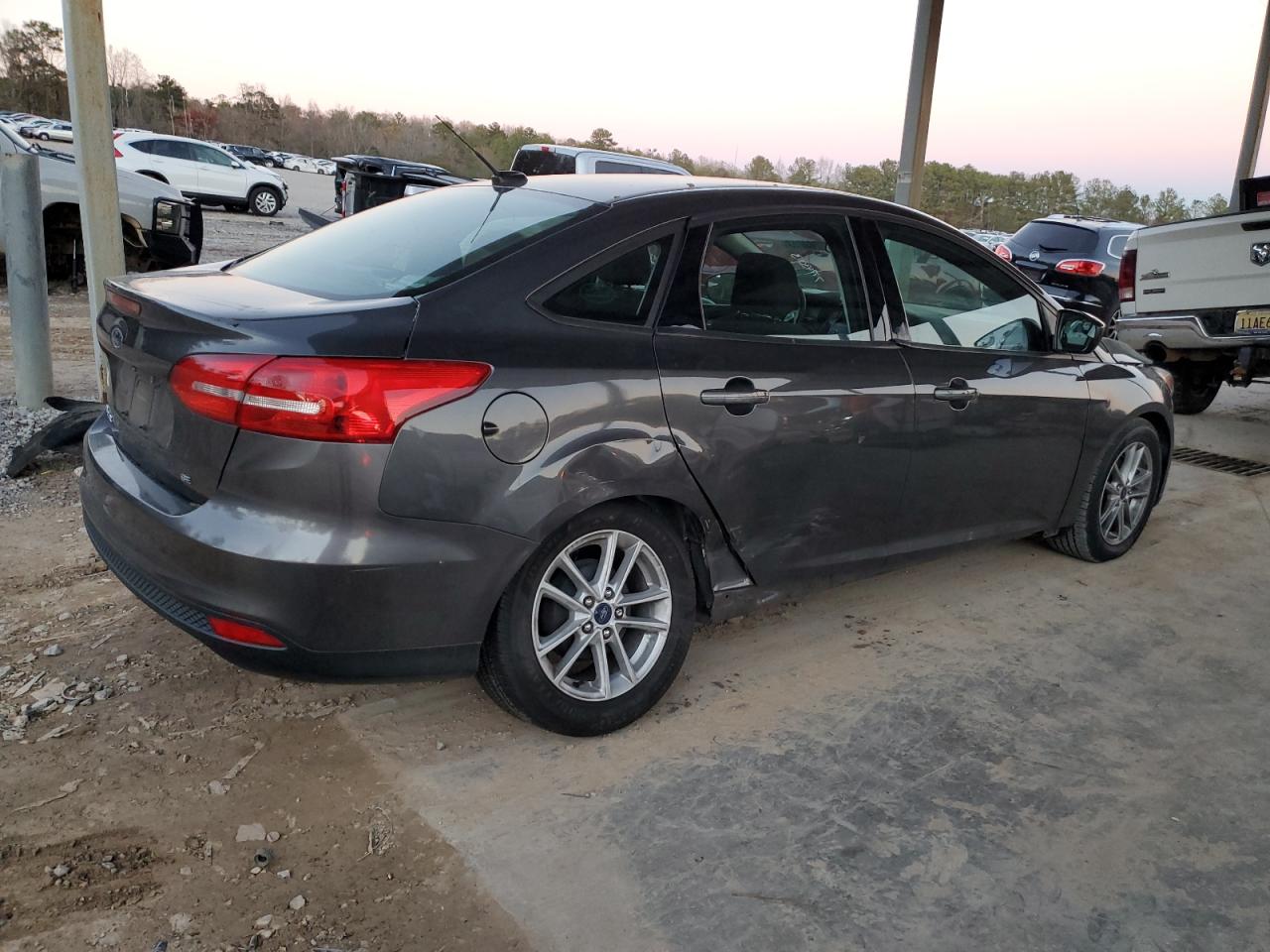 Изображение 3 2018 FORD FOCUS SE 2018 с VIN 1FADP3F29JL307616