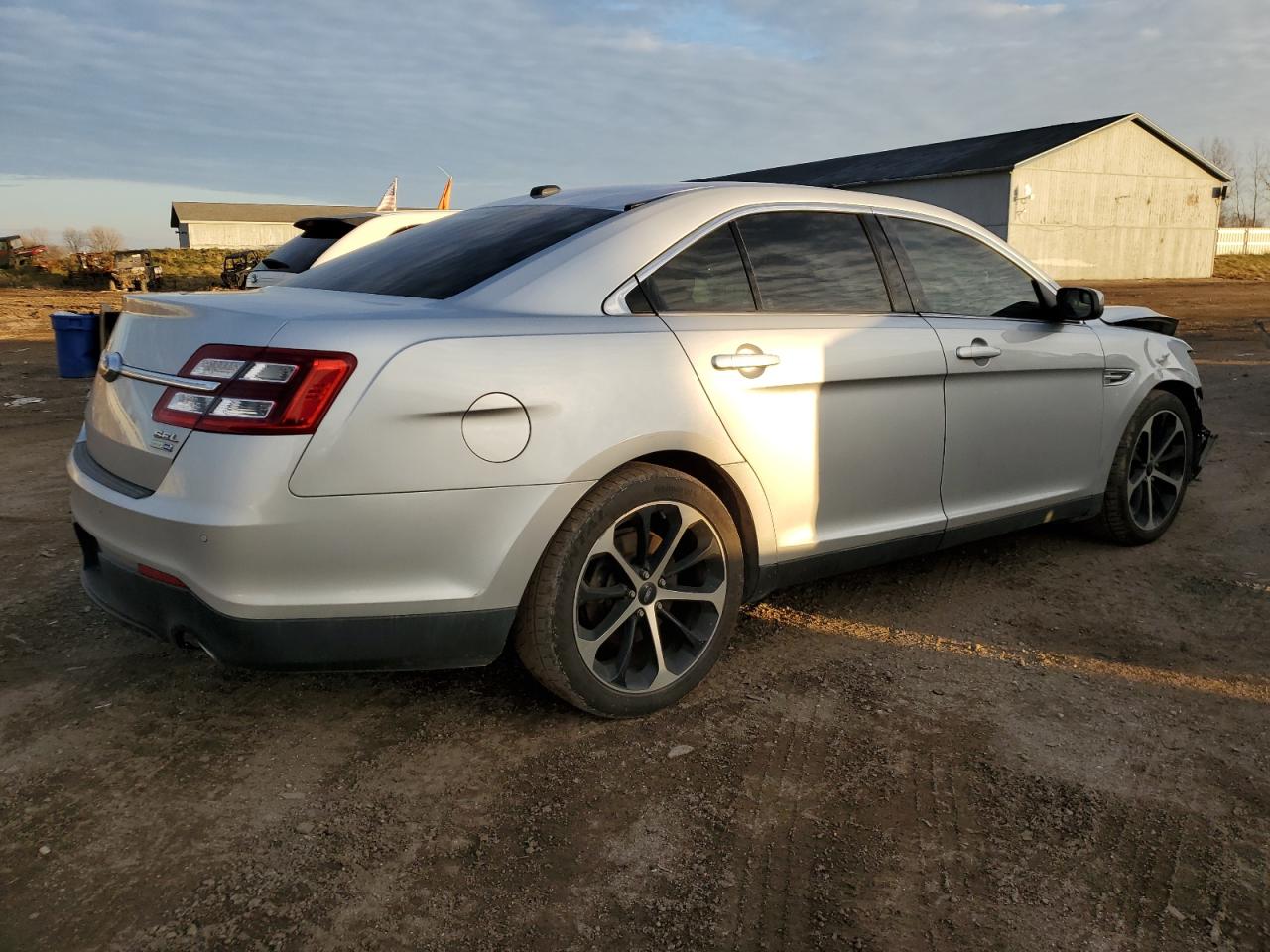 Image 3 of 2014 FORD TAURUS SEL 2014 with VIN 1FAHP2H88EG180627