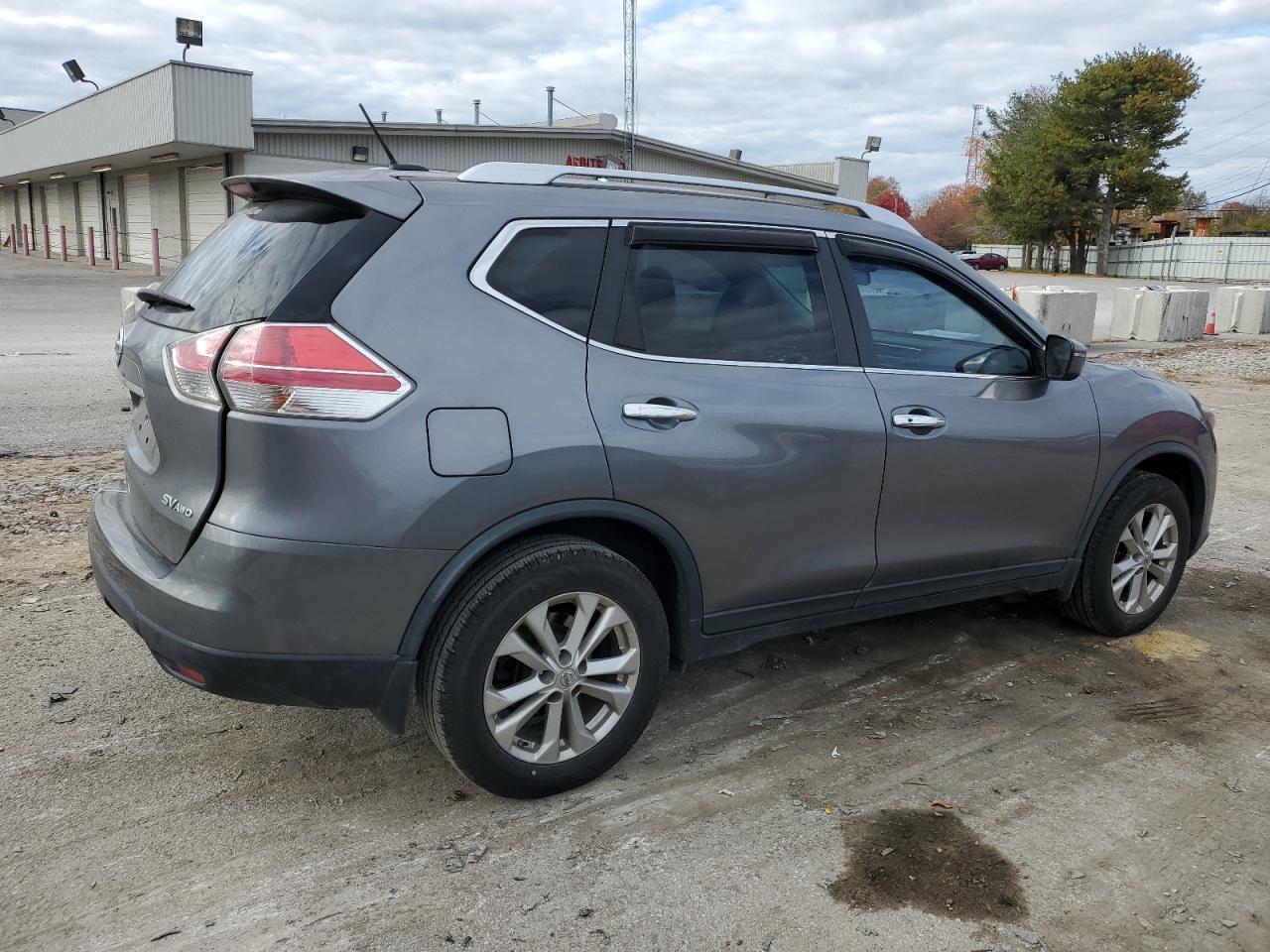Image 3 of 2016 NISSAN ROGUE S 2016 with VIN KNMAT2MV4GP605749