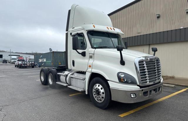 Obraz 2015 FREIGHTLINER CASCADIA 125  2015