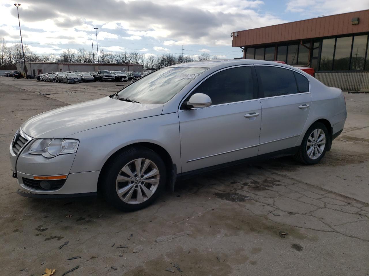 2010 VOLKSWAGEN PASSAT KOMFORT 2010 image