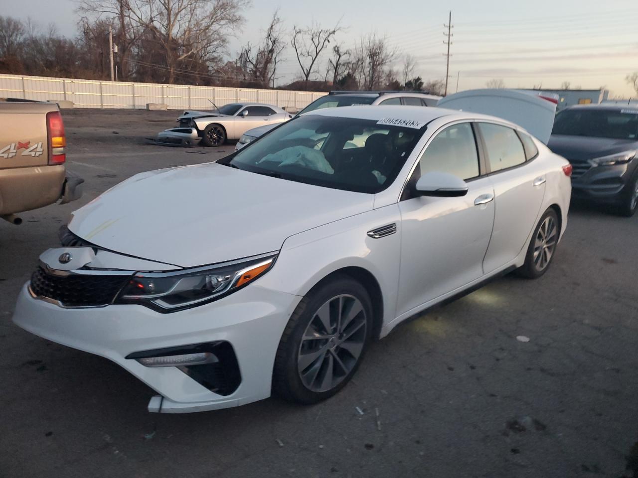 Изображение 1 2019 KIA OPTIMA LX 2019 с VIN 5XXGT4L35KG291227