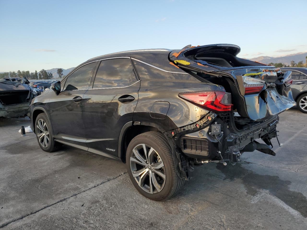 Изображение 2 2022 LEXUS RX 450H 2022 с VIN 2T2HGMDA9NC090198