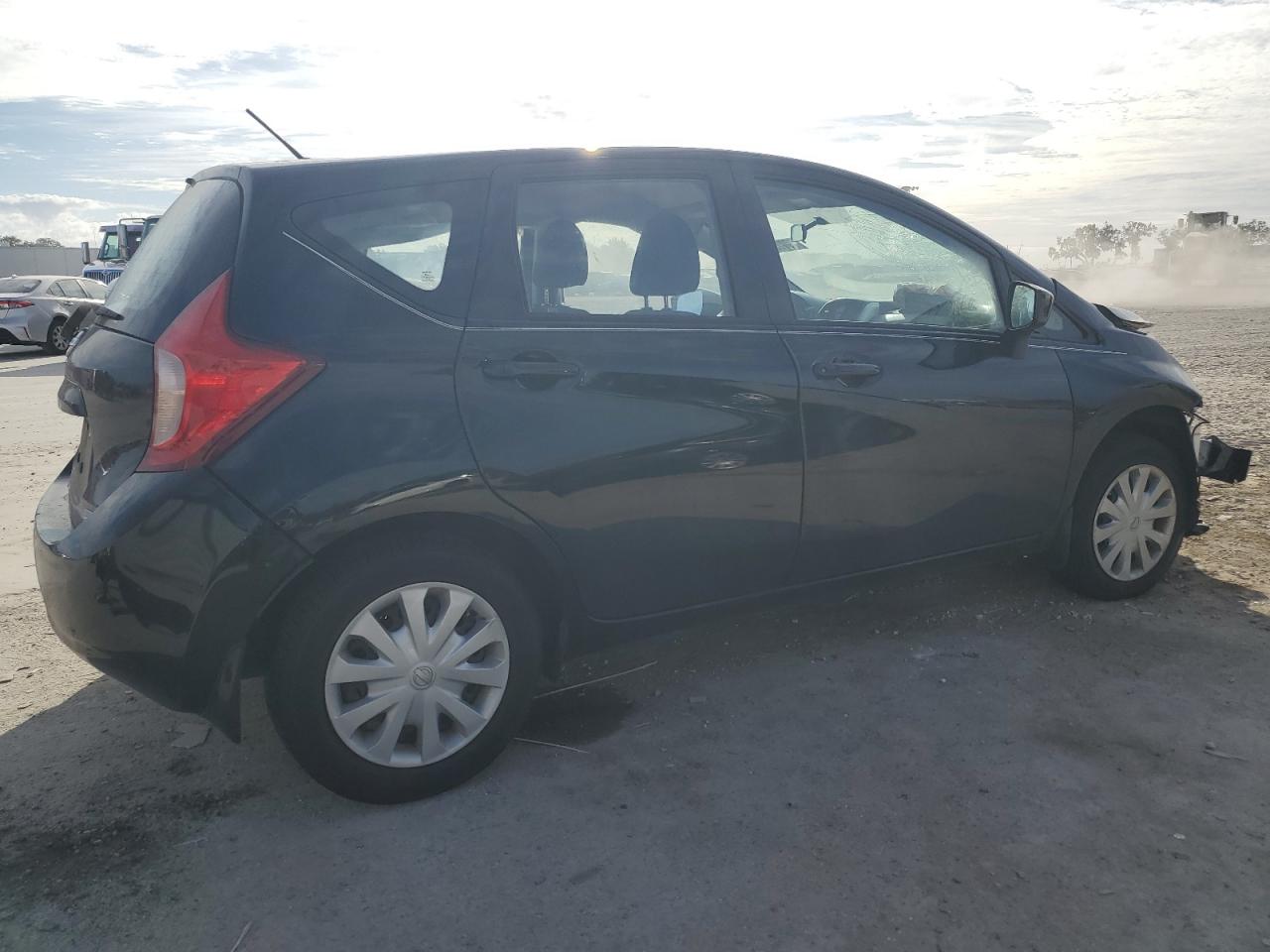 Изображение 3 2016 NISSAN VERSA NOTE S 2016 с VIN 3N1CE2CP4GL395867