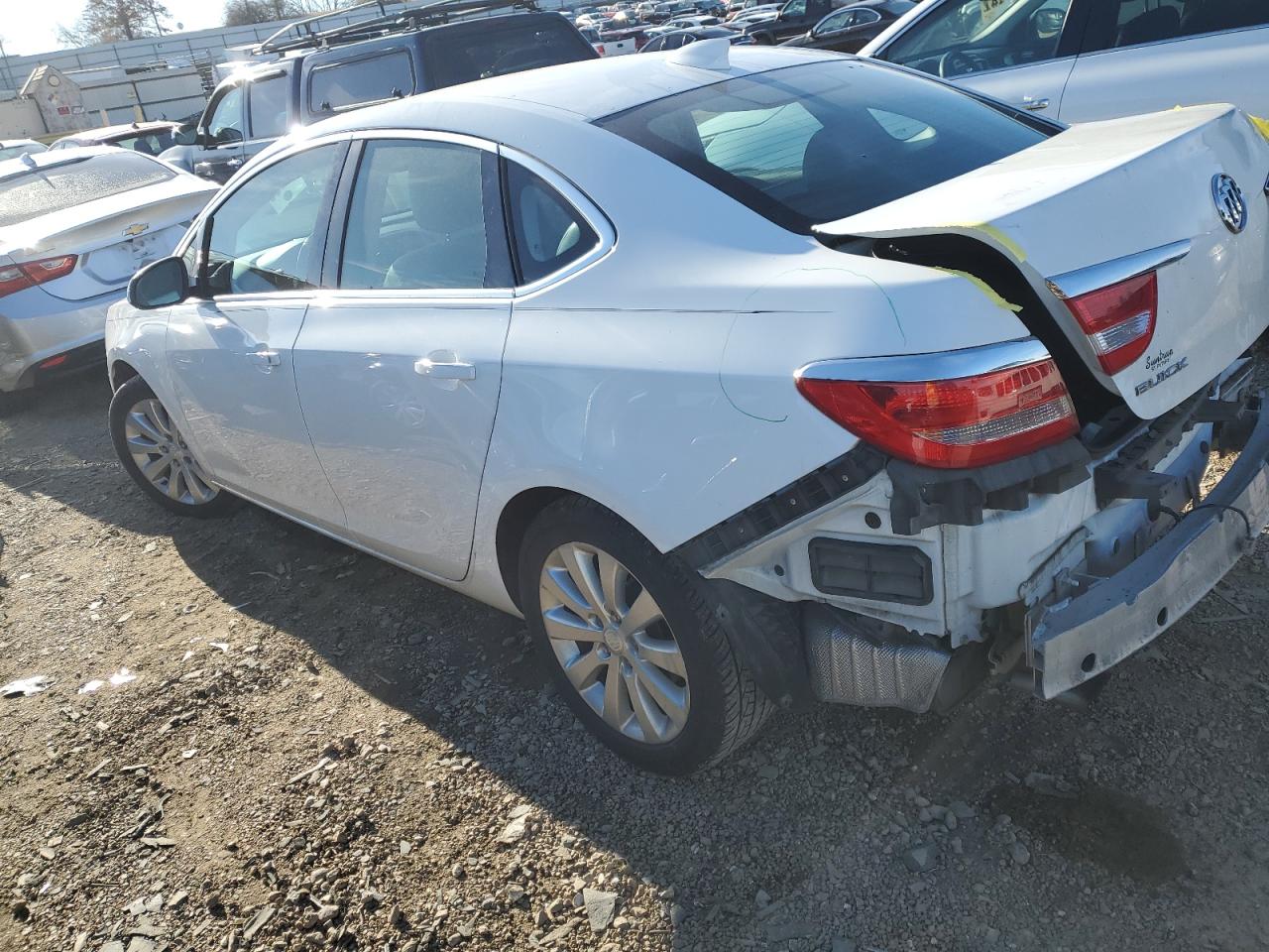 Obraz 2 z 2015 BUICK VERANO  2015 z VIN 1G4PP5SK2F4219948