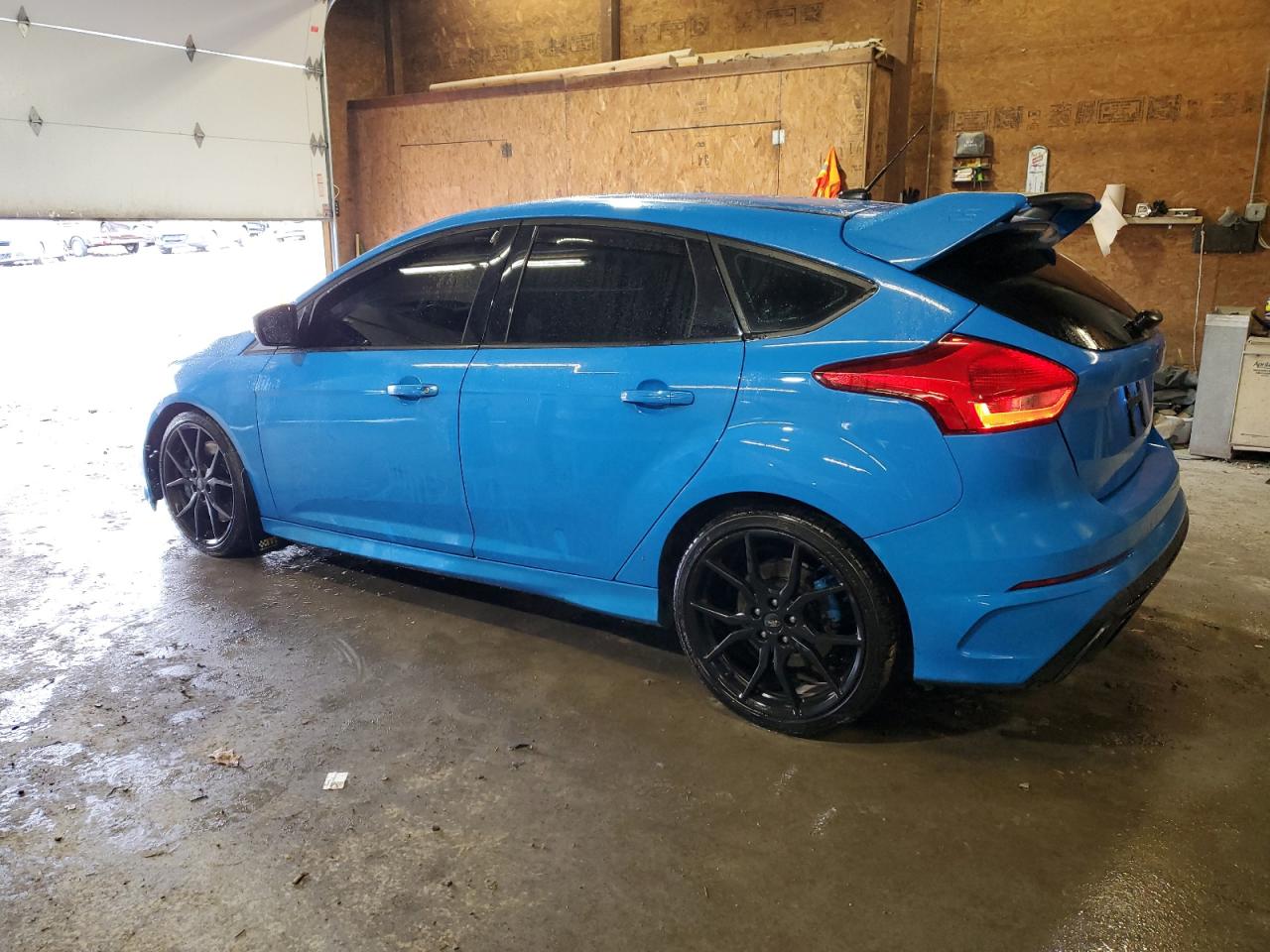 Изображение 2 2017 FORD FOCUS RS 2017 с VIN WF0DP3TH0H4121872