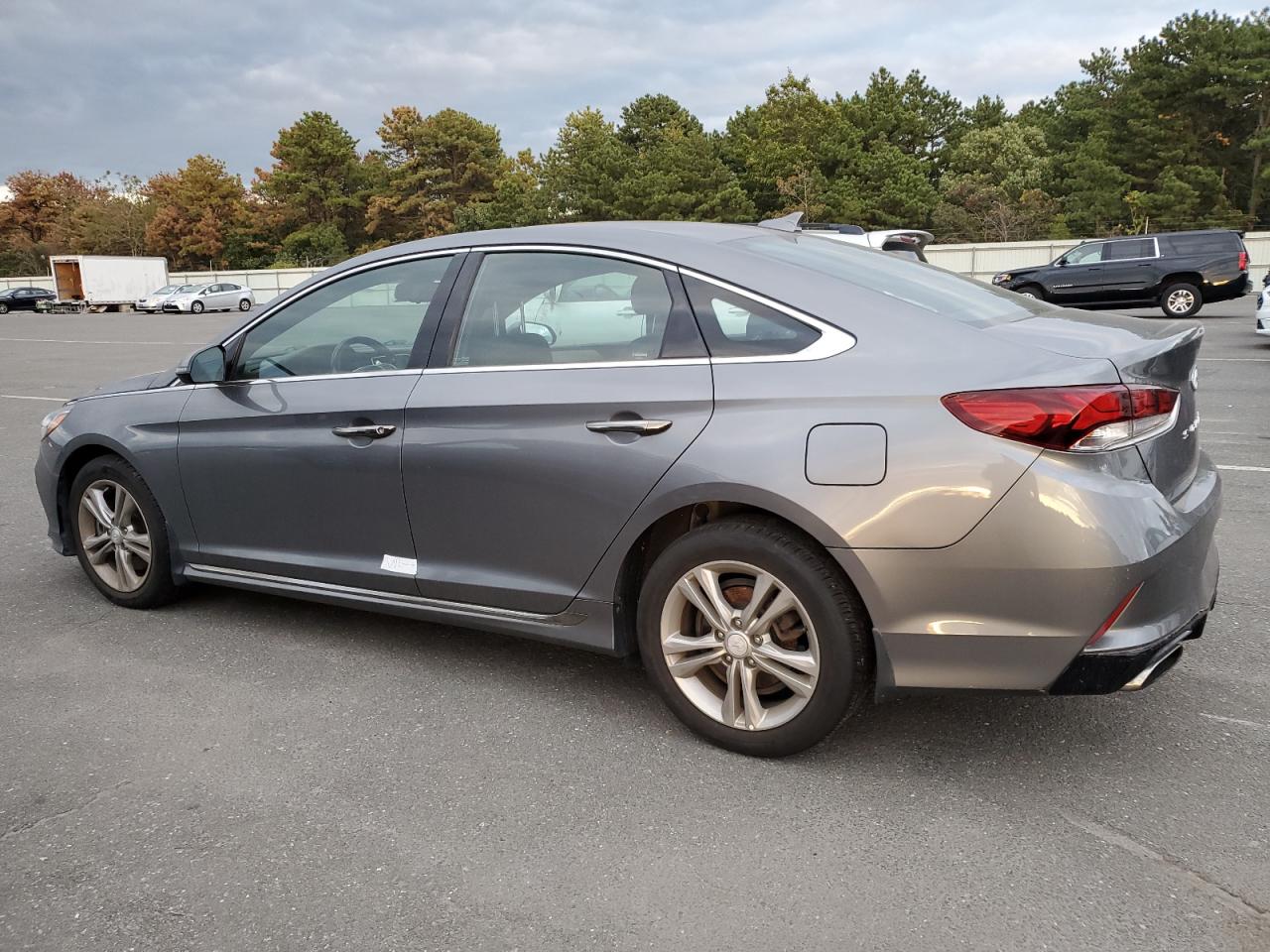 Изображение 2 2019 HYUNDAI SONATA LIMITED 2019 с VIN 5NPE34AF0KH743805