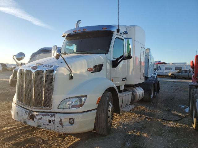 Изображение 2 2015 PETERBILT 579  2015 с VIN 1XPBAP9X3FD261721