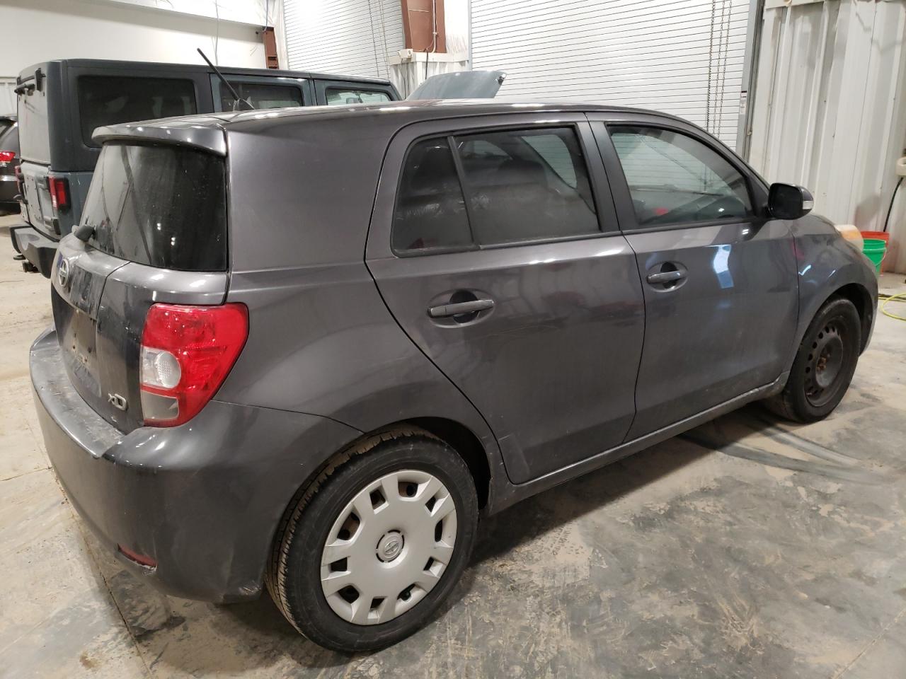 Изображение 3 2010 TOYOTA SCION XD  2010 с VIN JTKKU4B4XA1004436