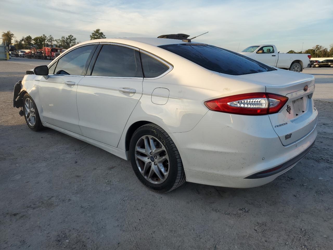 Изображение 2 2013 FORD FUSION SE 2013 с VIN 3FA6P0HR4DR323519