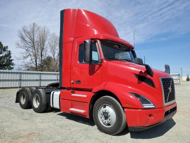 Obraz 1 z 2020 VOLVO VNR  2020 z VIN 4V4WC9EG9LN239599