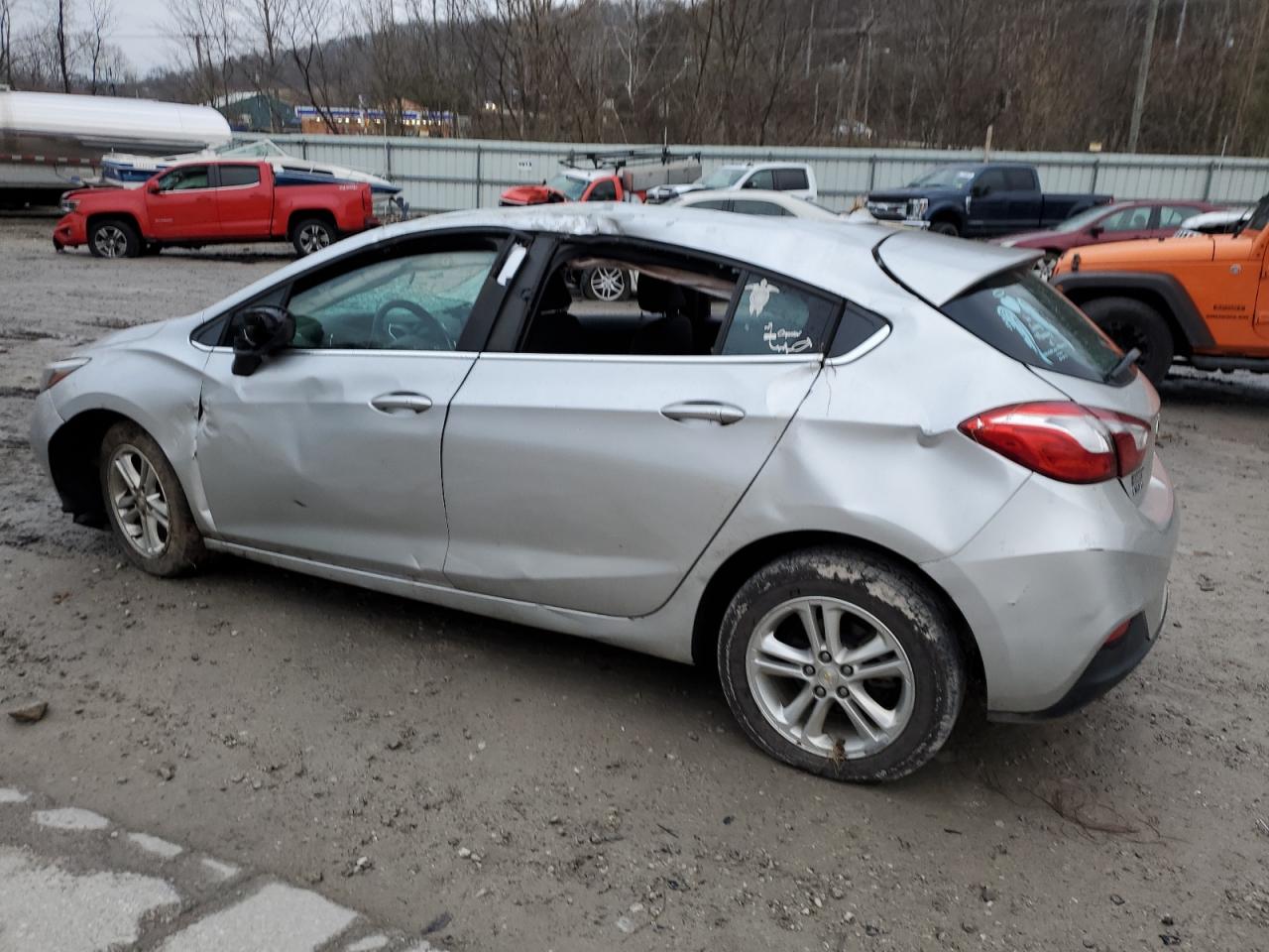 Obraz 2 z 2018 CHEVROLET CRUZE LT 2018 z VIN 3G1BE6SMXJS627062