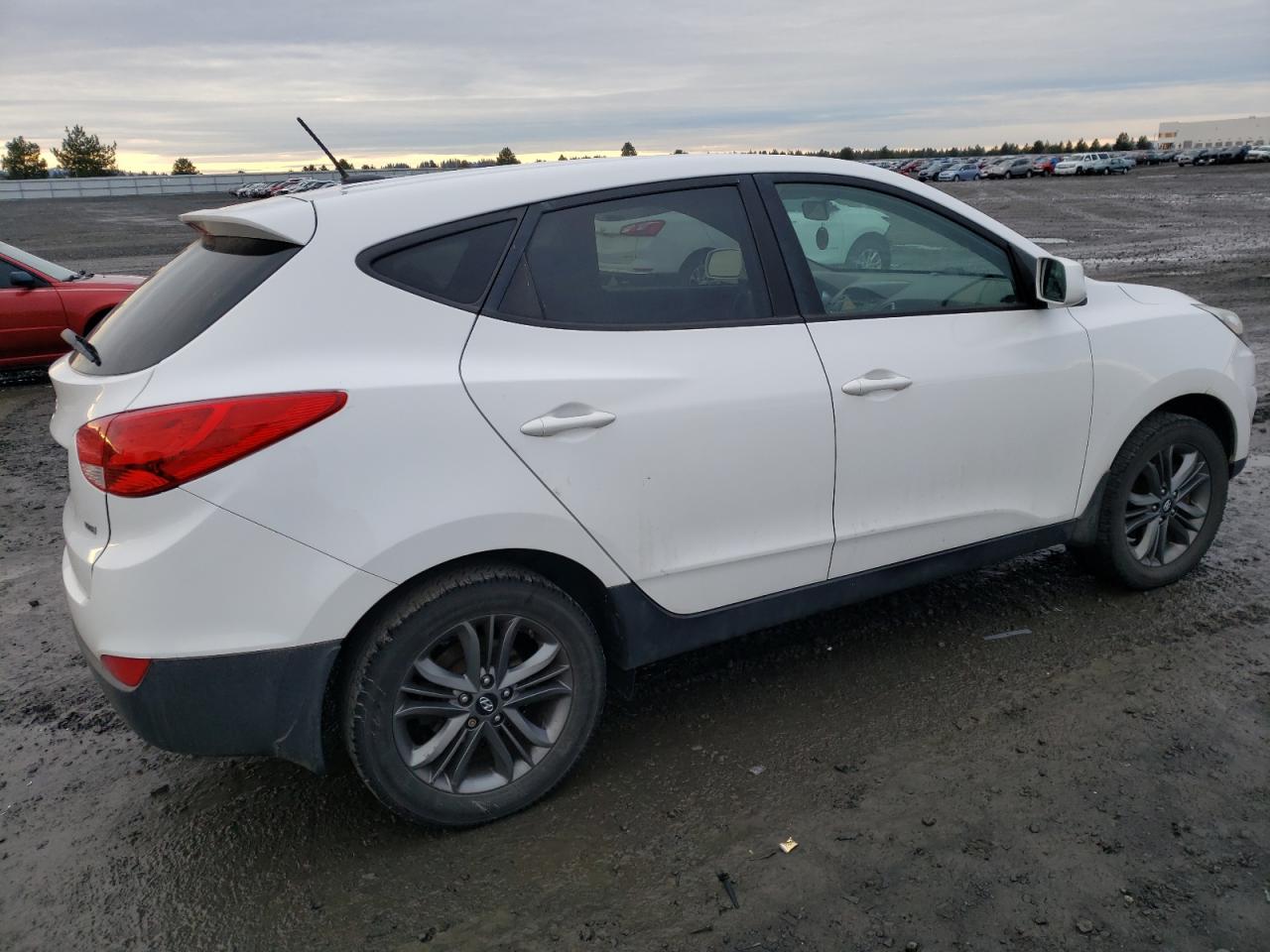 Image 3 of 2015 HYUNDAI TUCSON GLS 2015 with VIN KM8JTCAF2FU091737