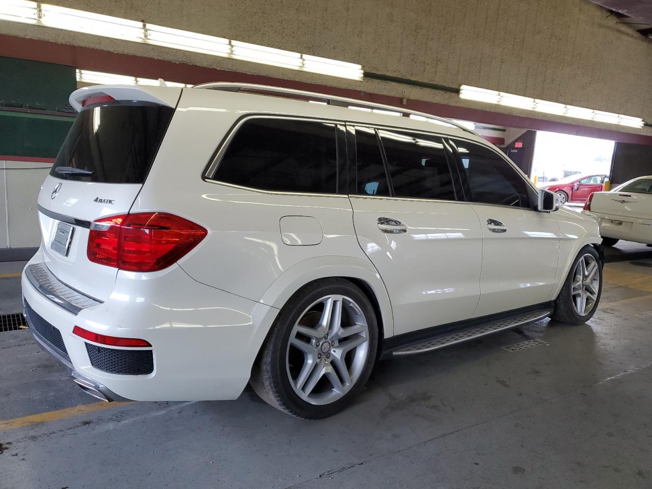 Obraz 3 z 2014 MERCEDES-BENZ GL 550 4MATIC 2014 z VIN 4JGDF7DE9EA349122