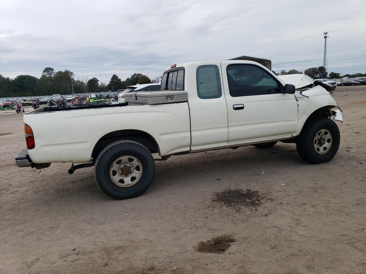 Image 3 of 1997 TOYOTA TACOMA XTRACAB 1997 with VIN 4TAWM72N9VZ274148